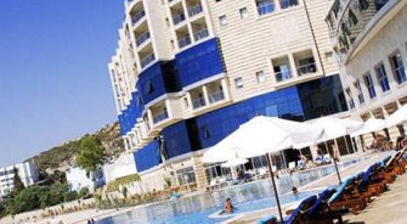 CHARiSMA DELUXE HOTEL