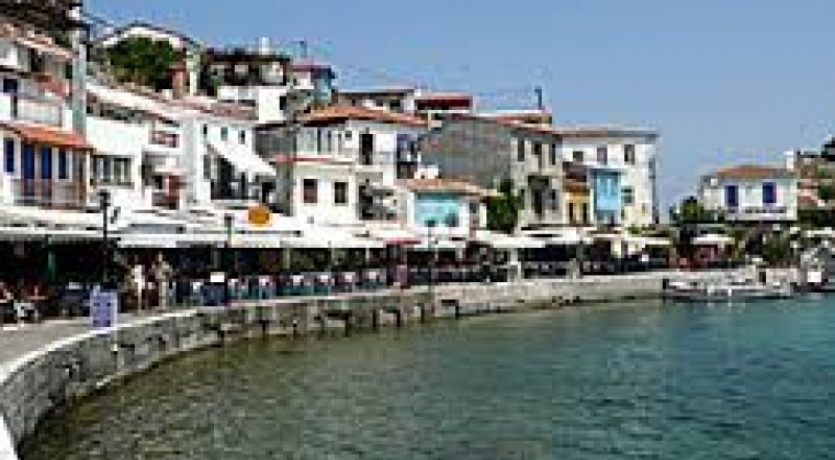 SAMOS....LİMİTSİZ İÇKİLİ TAVERNA DAHİL!