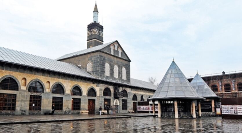 Uçaklı... Diyarbakır - Mardin - Şanlıurfa - Gazianatep - Nemrut Dağı 