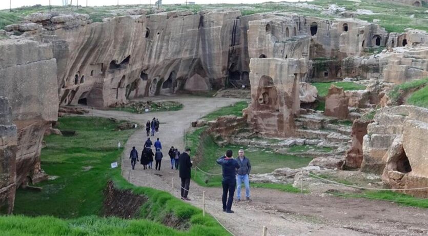 Uçaklı... Diyarbakır - Mardin - Şanlıurfa - Gazianatep - Nemrut Dağı 