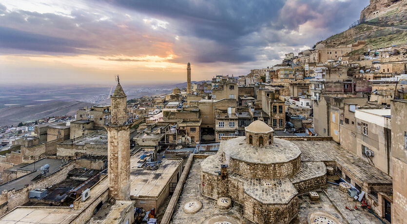 Uçaklı... Diyarbakır - Mardin - Şanlıurfa - Gazianatep - Nemrut Dağı 