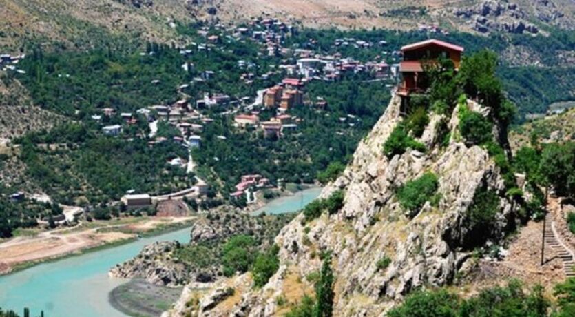 Uçaklı...Tunceli - Malatya - Elazığ - Kemaliye - Erzurum 