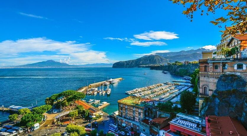 Amalfi Kıyıları - Sorento - Positano - Capri Adası - Napoli - Roma ( 4 gece konaklama ) 