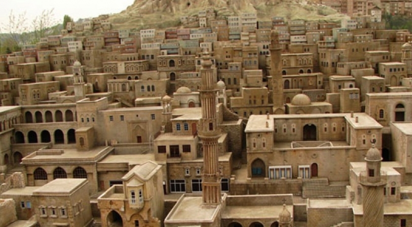 DİYARBAKIR & URFA & MARDİN & MİDYAT Turu