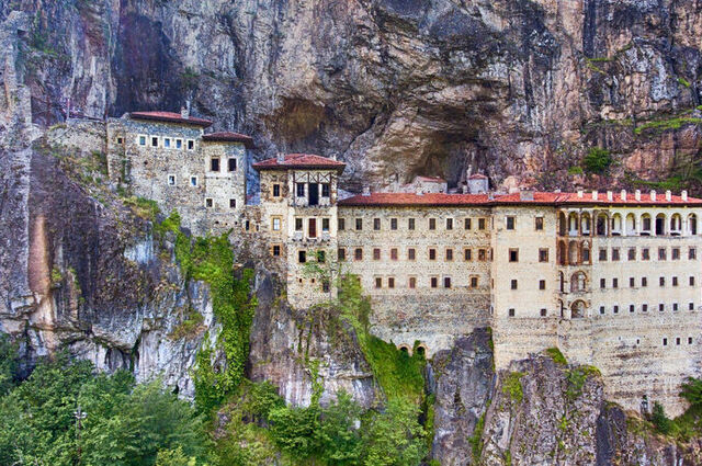 Uçaklı ... Karadeniz ve Yaylalar , Erzurum - Tortum Şelalesi farklarıyla...( 5 gece konaklamalı ) 