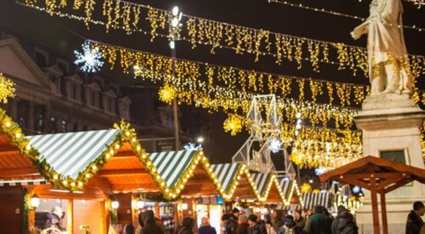 NOEL PAZARLARI ... Atina