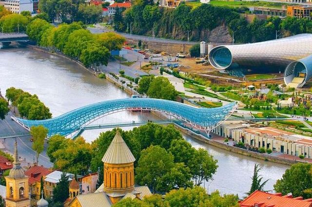 Kars - Tiflis - Batum - Ayder ( 4 gece konaklamalı İzmir - Kars ; Trabzon - İzmir )